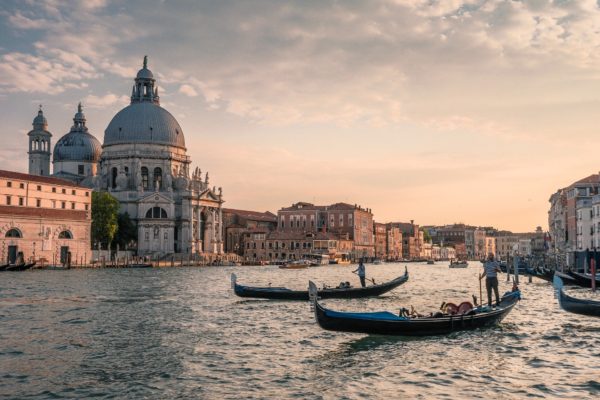 Venice: Pure City by peter Ackroyd (Pixabay Image)